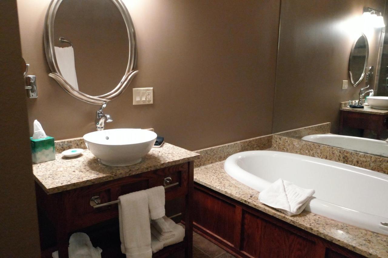 Timberlake Lodge Grand Rapids Ngoại thất bức ảnh